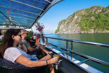 Halong Full Day Tour- 5,5 Hours Cruise & Limousine Transfer on Highway
