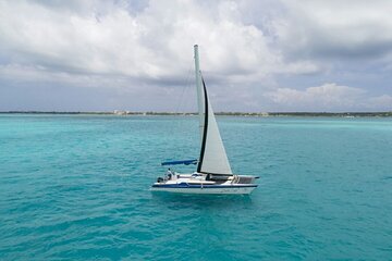 Isla Mujeres Full Day Tour in Catamaran with Snorkel and Buffet