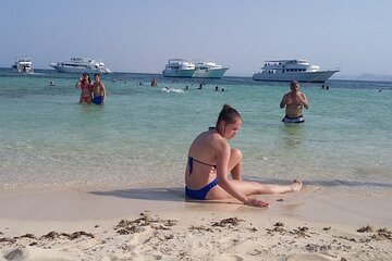 Full-Day Snorkeling Tour at Utopia Island in Safaga from Luxor
