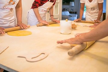 Private Pasta & Tiramisu Class at a Cesarina's home with tasting in Como
