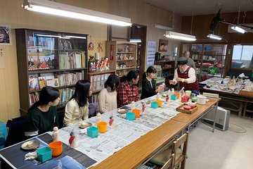 The trial painting lesson of Sadowara dolls