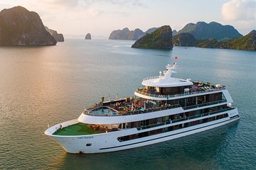 Luxury 5 Stars Cruise 3D-2N: Biking,BBQ Dinner,Golf Course,Cave,Meals,Kayak,Pool