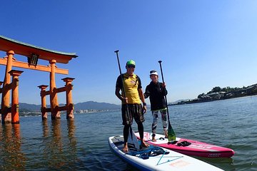 SUP Tour to see the Great Torii Gate of the Itsukushima Shrine Up Close