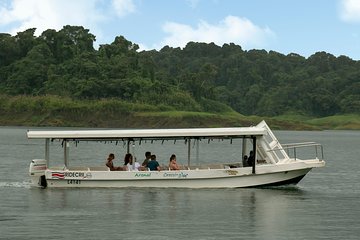Private Transfer Lake crossing from Arenal To Monteverde From 1 to 6 passengers