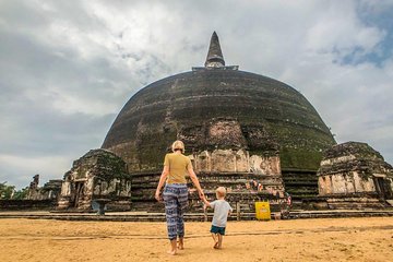 Cycling expedition in the Ancient City of Polonnaruwa with return transfers