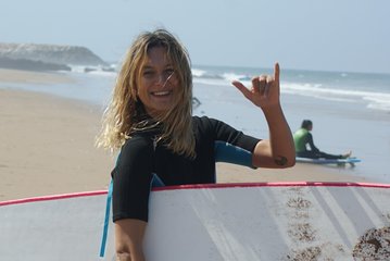 Unforgettable Surf coaching holidays (All inclusive stay, 8 days & 7 nights)