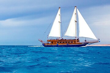 Pirates Boat VIP Snorkeling Sea Trip and Amazing Sea Food Lunch -Sharm el Sheikh