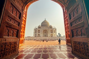 6-Days Golden Triangle Tour(Delhi Agra Jaipur Tour)
