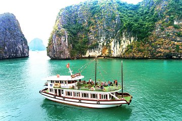 Halong Impressive Cruise 1 Day with Kayaking, Swimming and Panorama Mountain