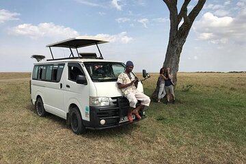 Hire Tour Van for Game Drive From Nairobi