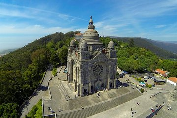 Private Tour: Viana do Castelo and Ponte de Lima from Porto