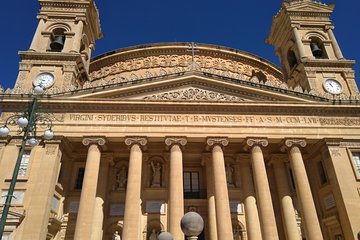 Malta Private 8 Seater tour: Mosta Dome, Ta qali crafts Village and Mdina