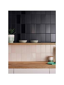 Topps Tiles Matrix Black Gloss 9.8Cm X 19.8Cm (Box Of 50 Tiles)