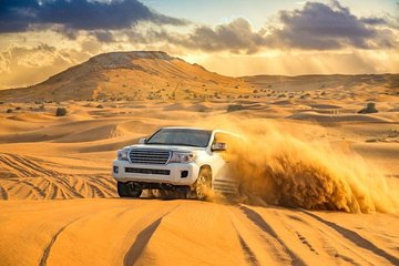 Doha : 4 Hours Private Desert Safari | Camel Riding | Falcons | Sand Surfing