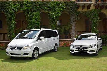 Private Luxury Airport Transfer: Puerto Vallarta Airport to Hotel