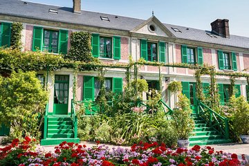 Giverny and Auvers sur Oise Small Group Day Trip from Paris
