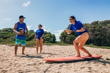 Surf lessons in Guadeloupe