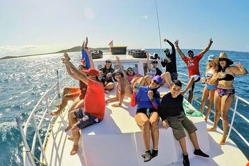 Snorkel Icacos Island aboard El Innovation - Private Charter