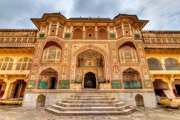 Golden Triangle Tour 3 Night / 4 Days { Taj Mahal at Sunrise }