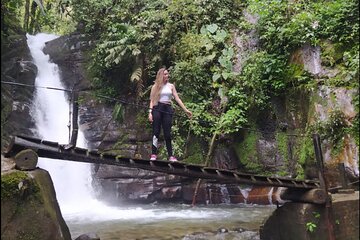 Private Santa Rita Waterfall Hike with Salento Walking Tour
