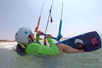 1 hour Kiteboarding Lessons