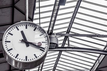 Private Arrival or Departure Transfer: Heathrow Airport to London City Airport