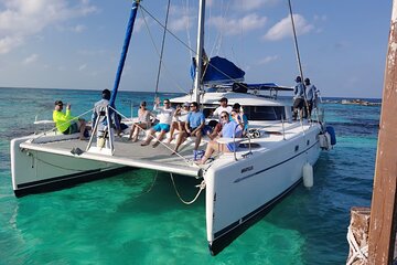 Isla Mujeres Catamaran Tour with Snorkel All Inclusive