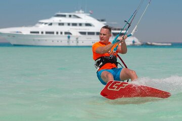Kitesurfing Course Beginner 3 Hours With Transfer - Hurghada